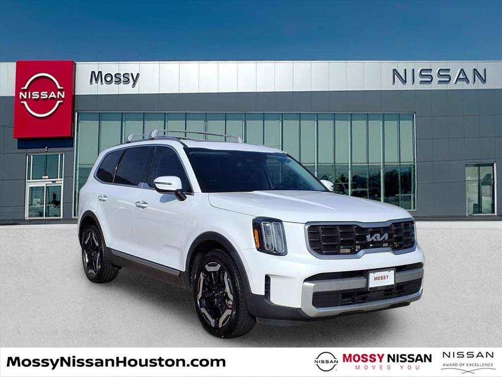 Used 2024 Kia Telluride S w/ S Sunroof Package