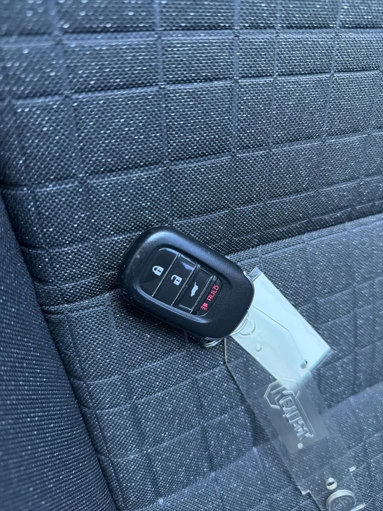 Used 2023 Honda HR-V LX image 25