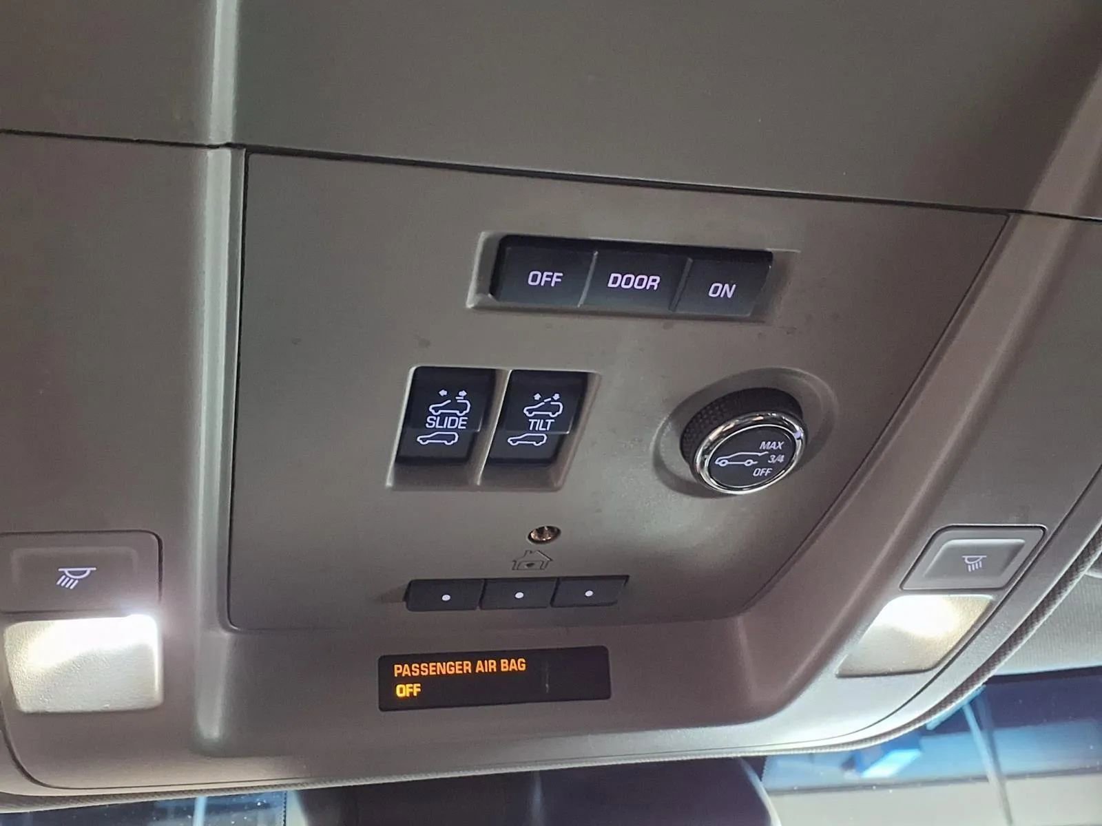 Used 2016 Chevrolet Suburban LT AWD/4WD image 22