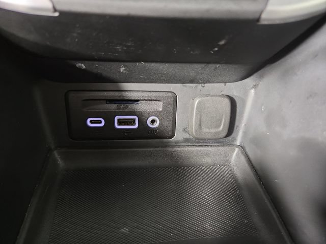 Used 2024 GMC Terrain SLT AWD/4WD image 25