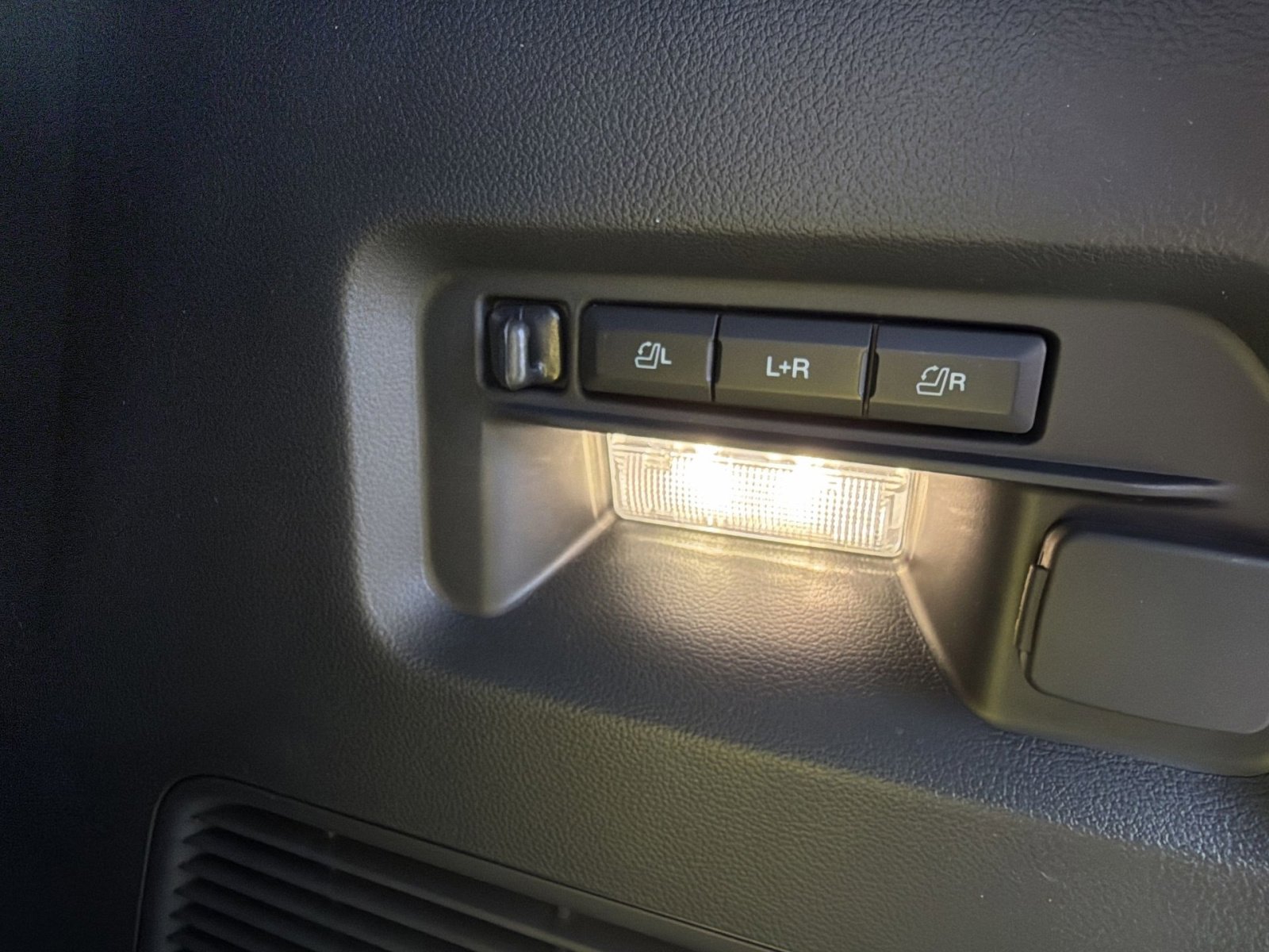 New 2026 Ford Explorer Tremor w/ Tremor Ultimate Package image 33