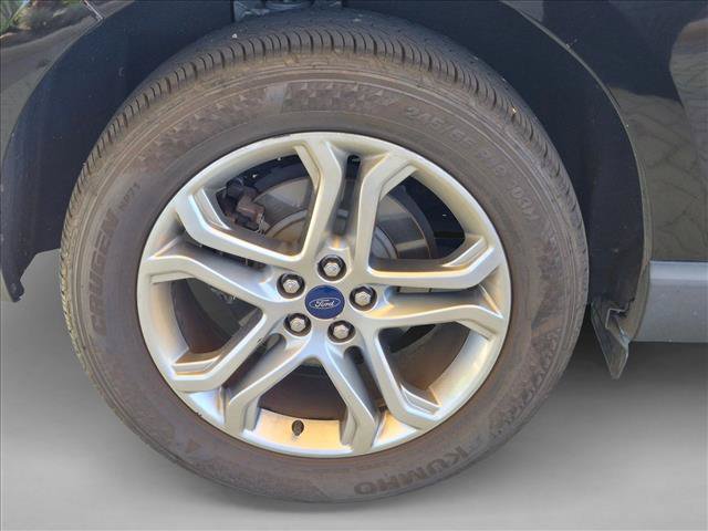 Used 2016 Ford Edge Titanium FWD image 23