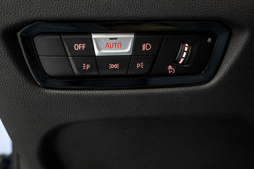 Used 2026 BMW M240i xDrive Coupe AWD/4WD image 41