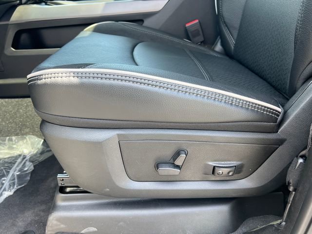 New 2026 RAM 2500 Laramie AWD/4WD image 13