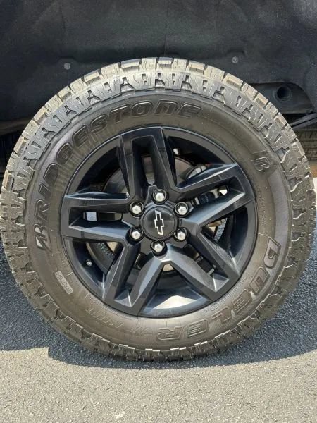 Used 2019 Chevrolet Silverado 1500 LT Trail Boss AWD/4WD image 15
