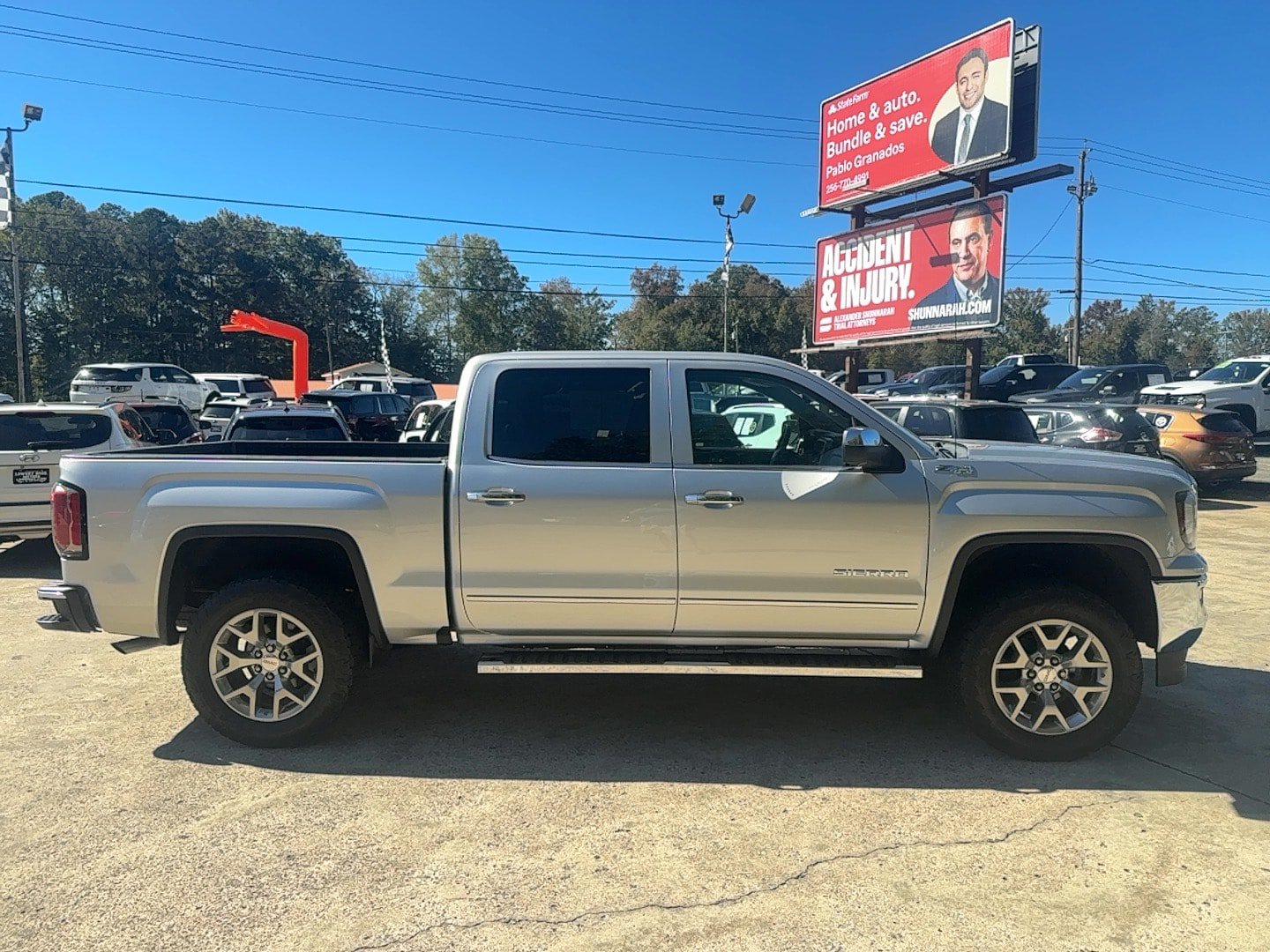 Used 2018 GMC Sierra 1500 SLT AWD/4WD image 4