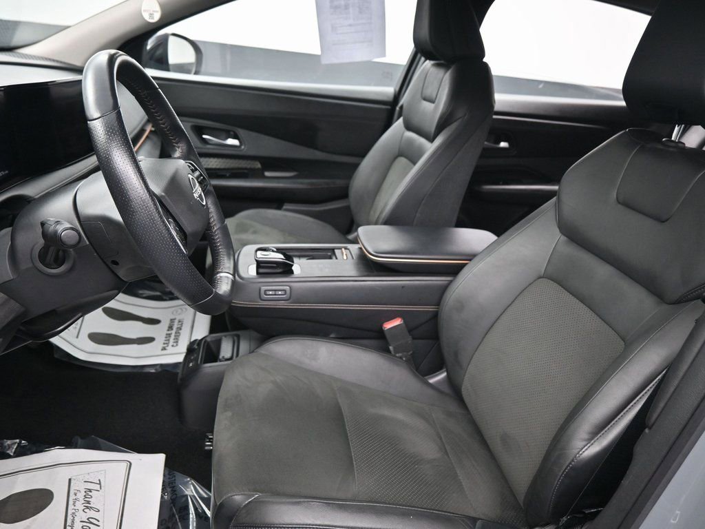Used 2023 Nissan Ariya FWD image 25