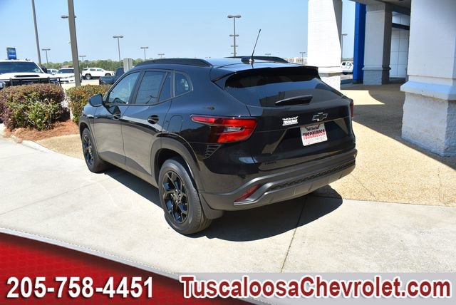 New 2026 Chevrolet Trax LT w/ Midnight Edition FWD image 7
