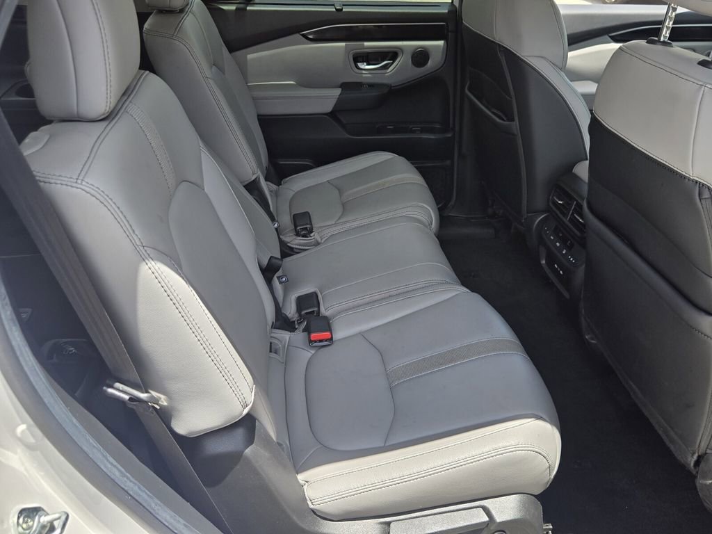 Certified 2025 Honda Pilot EX-L image 15