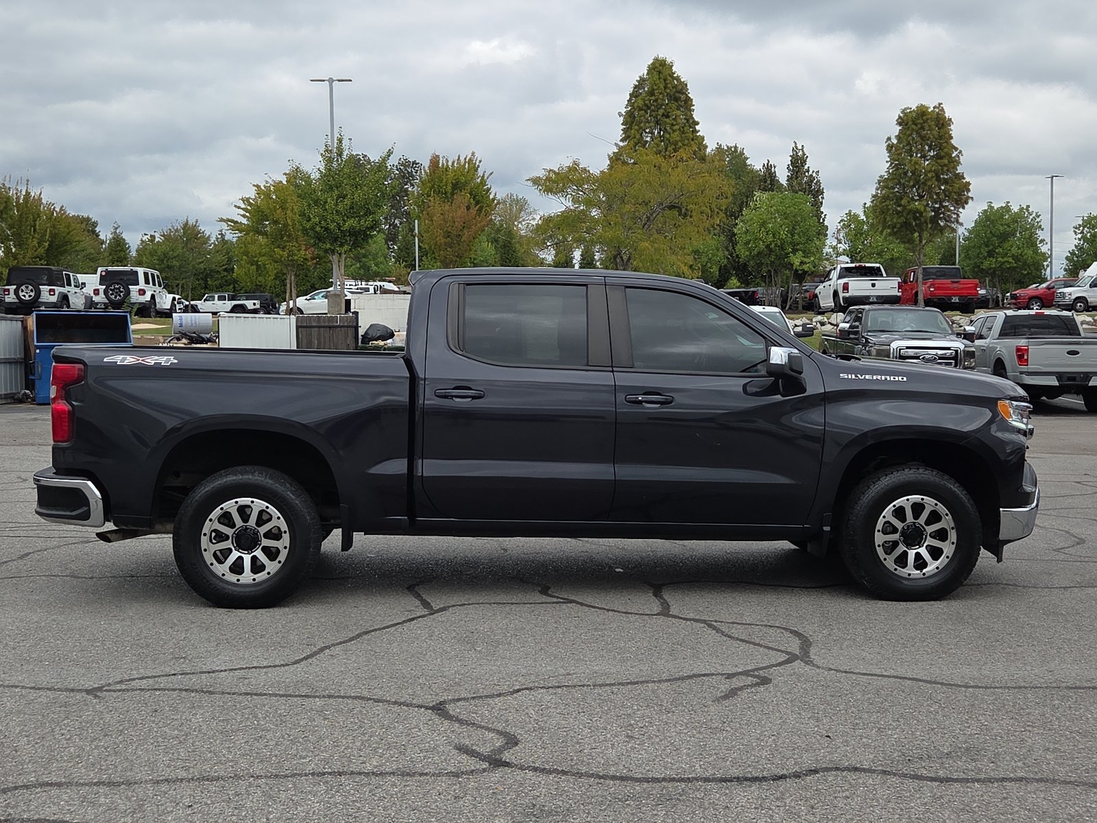Used 2023 Chevrolet Silverado 1500 LT w/ Protection Package AWD/4WD image 15