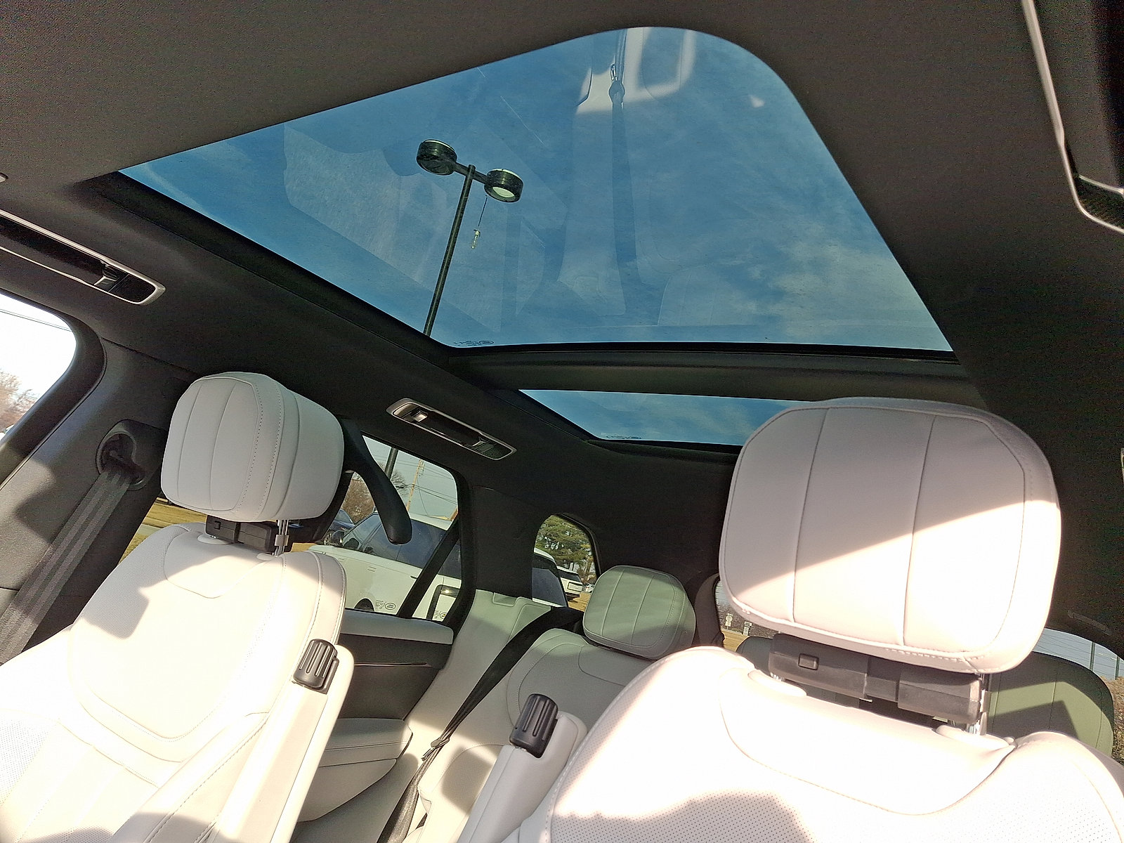 New 2026 Land Rover Range Rover Sport SE image 11