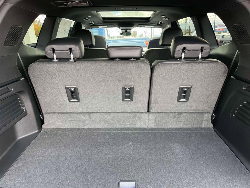 New 2026 Buick Enclave Avenir w/ Super Cruise Package image 18