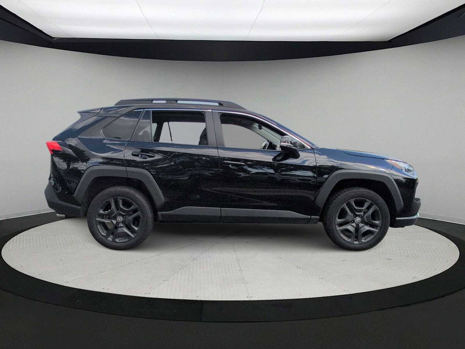 Used 2024 Toyota RAV4 Adventure AWD/4WD image 9