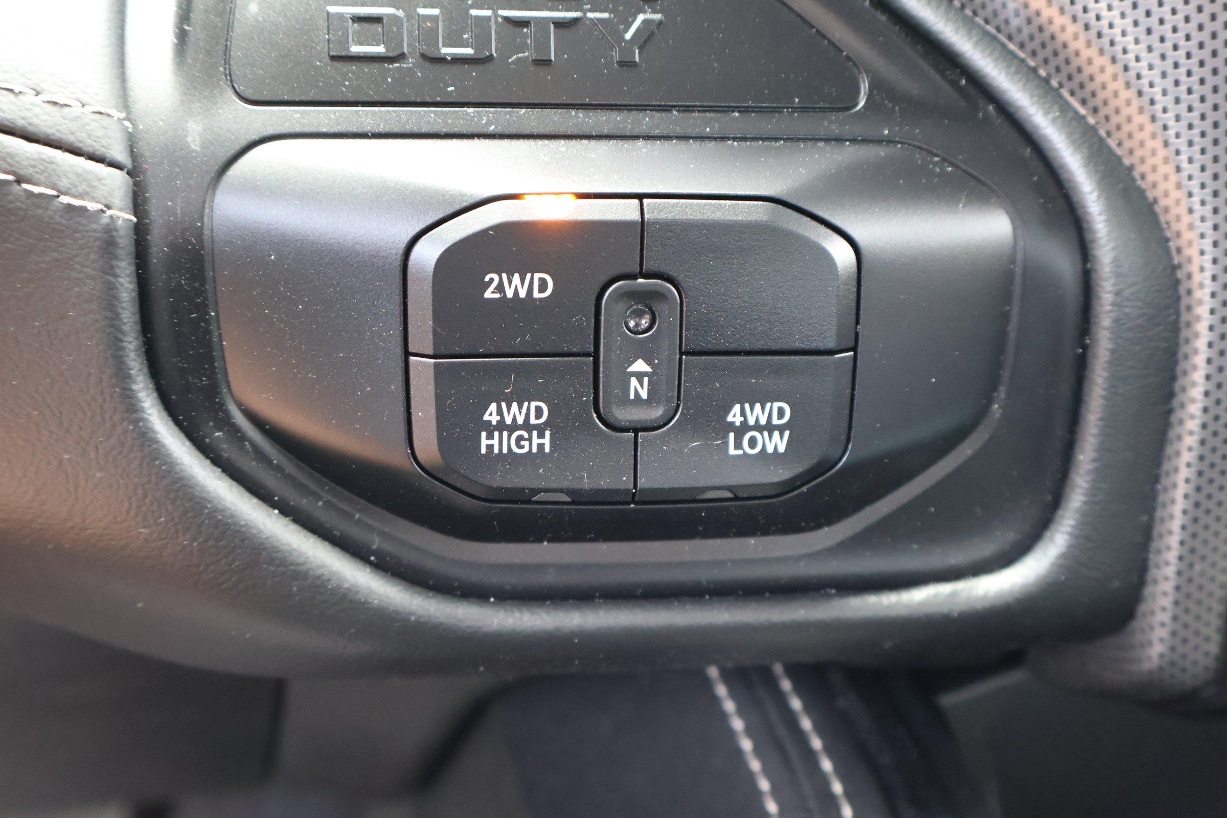 Used 2025 RAM 2500 Limited AWD/4WD image 31