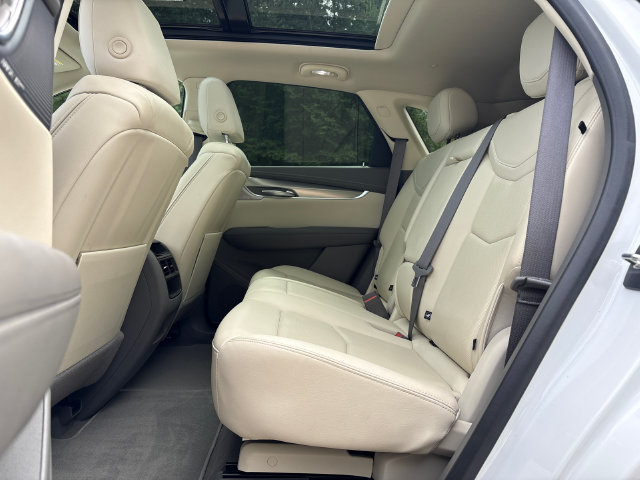 Used 2023 Cadillac XT5 Premium Luxury w/ LPO, Floor Liner Package AWD/4WD image 18