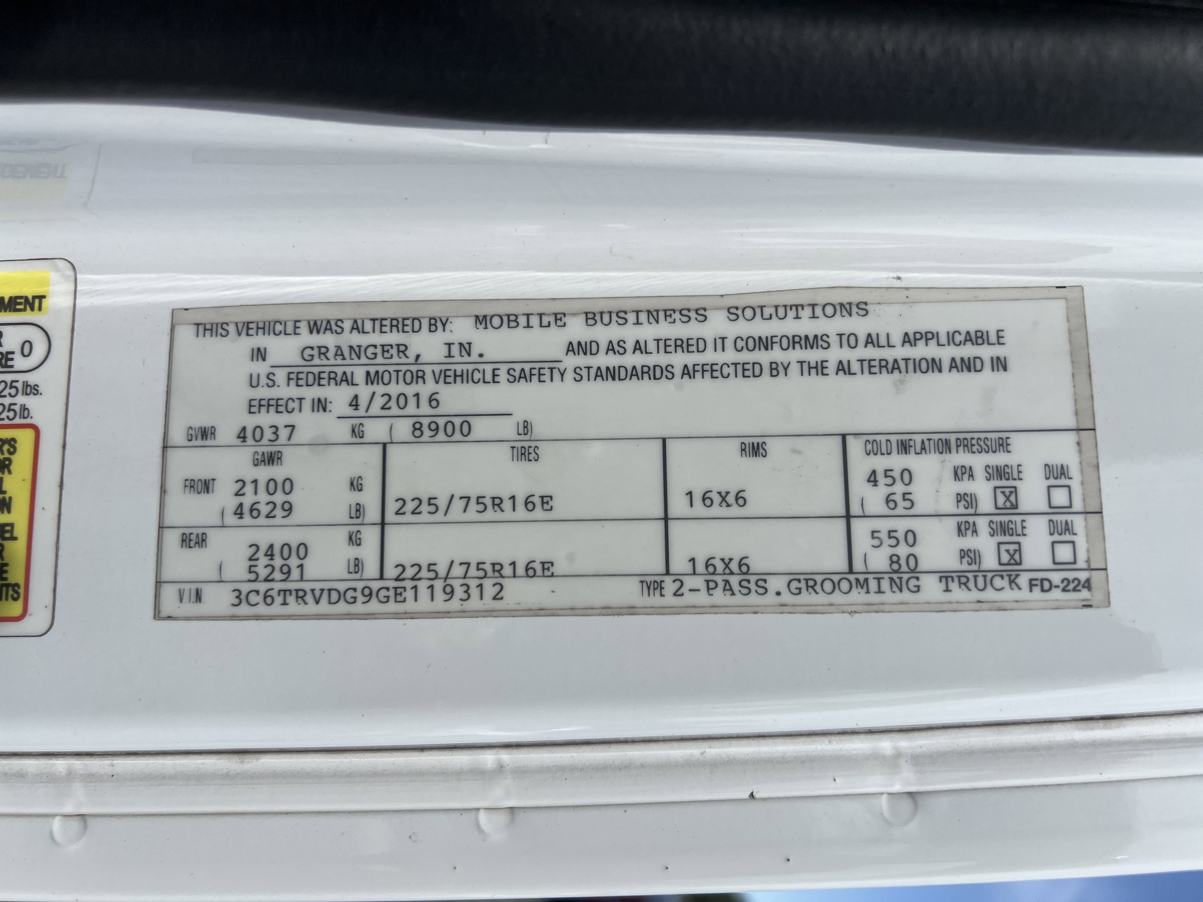 Used 2016 RAM ProMaster 2500 w/ Premium Appearance Group FWD image 23