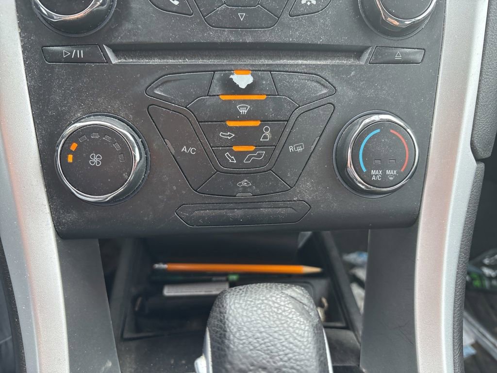 Used 2015 Ford Fusion SE image 19