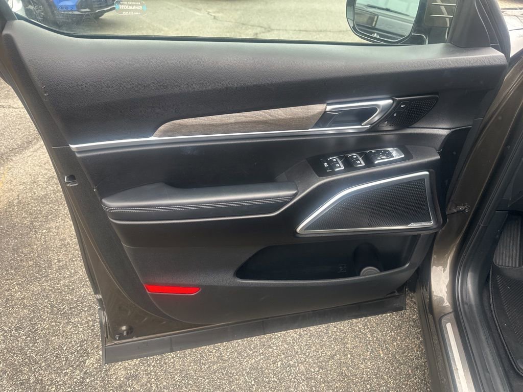 Used 2021 Kia Telluride SX w/ SX Prestige Package image 11