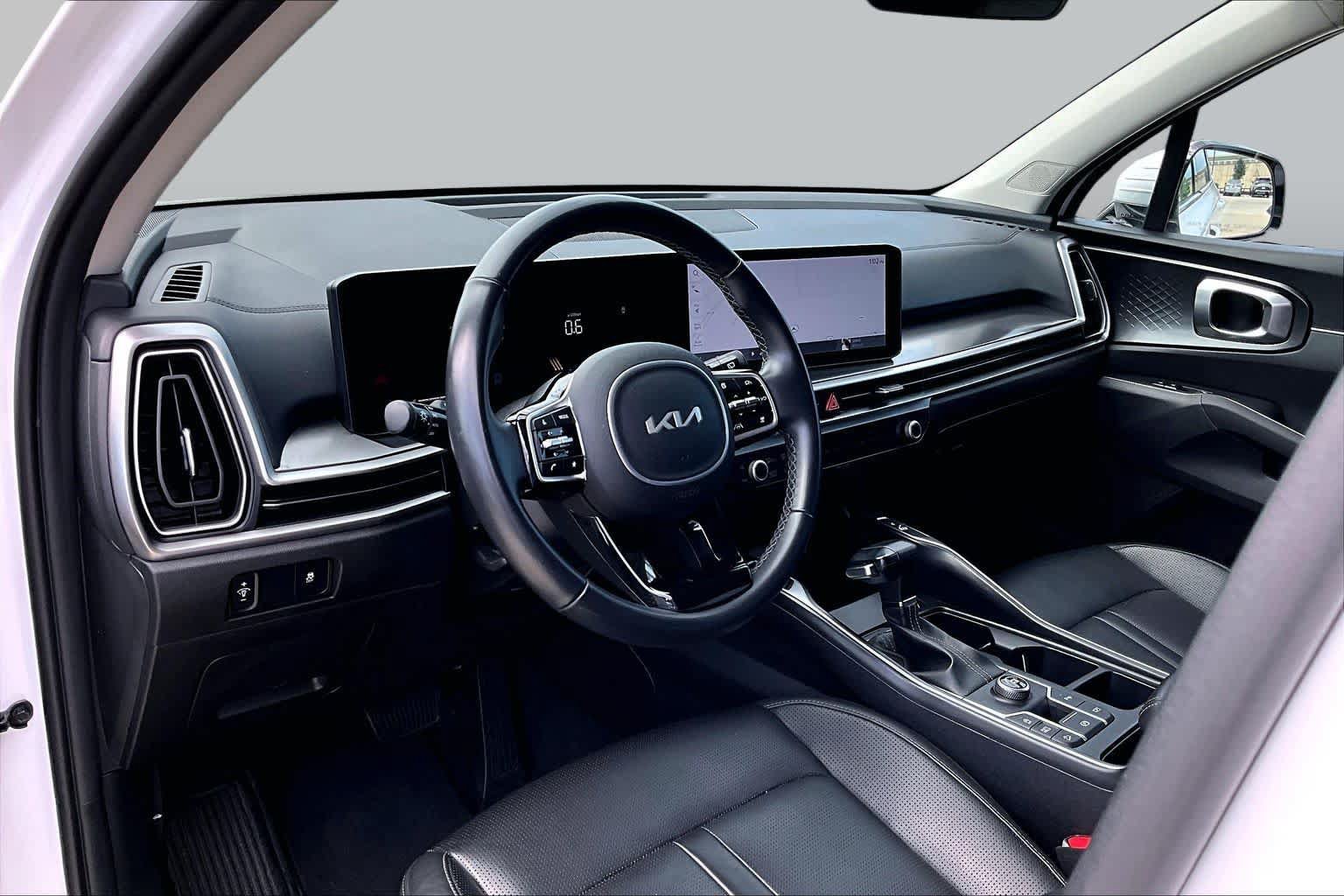 Certified 2024 Kia Sorento S FWD image 16