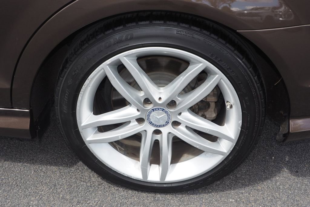 Used 2013 Mercedes-Benz C 250 Sedan image 9