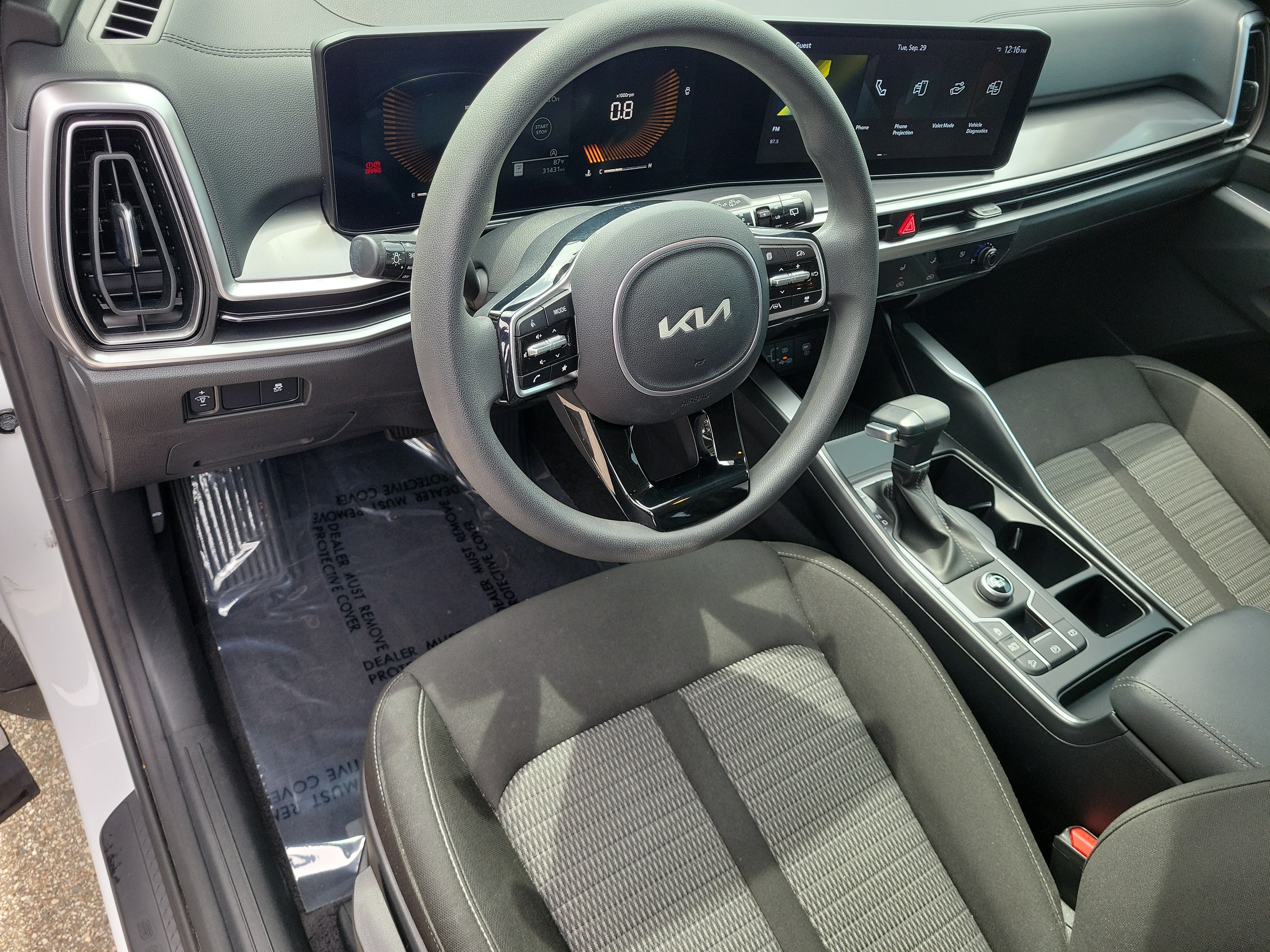 Used 2024 Kia Sorento LX FWD image 14