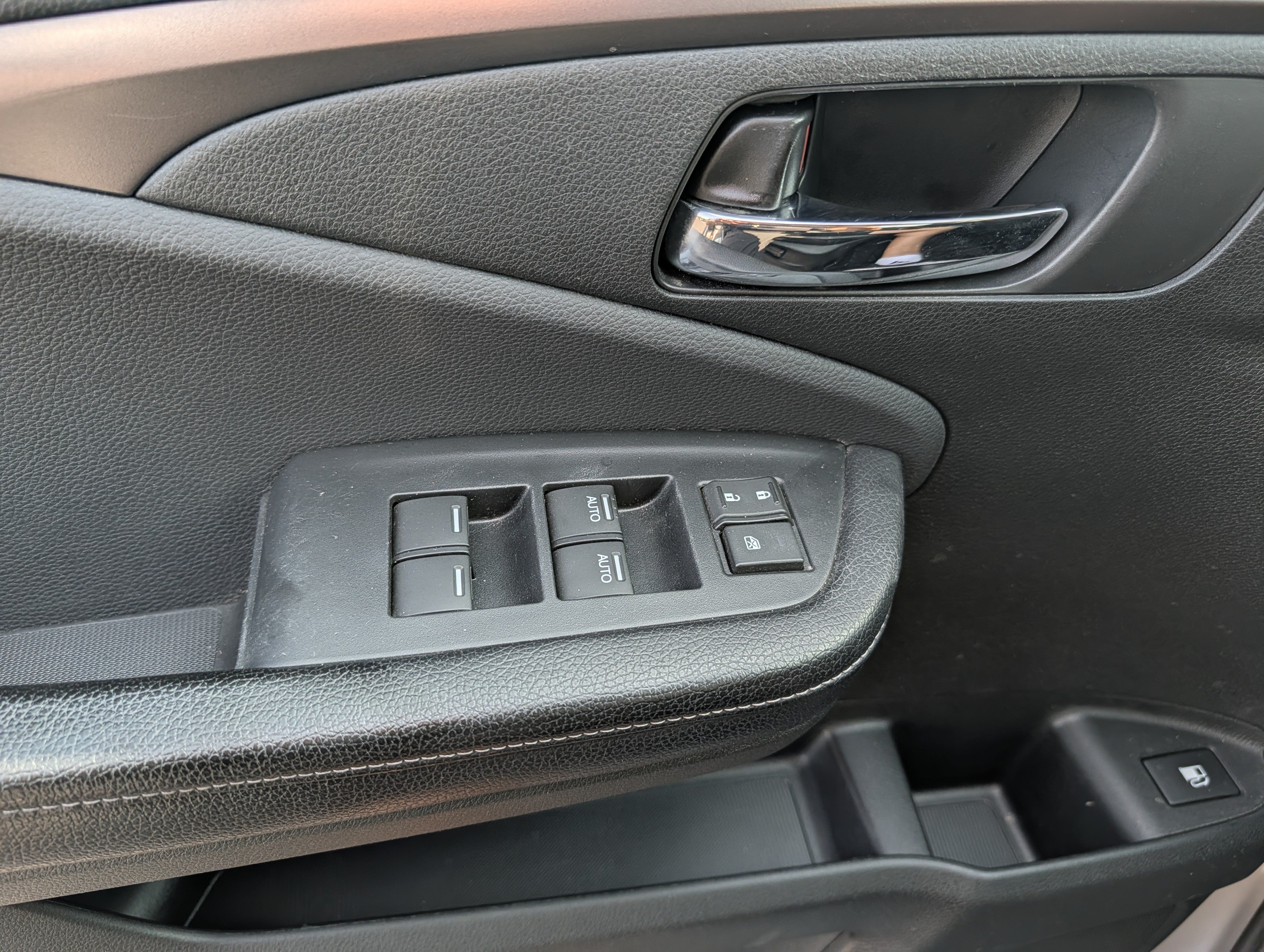 Used 2017 Honda Ridgeline RTL-T image 19