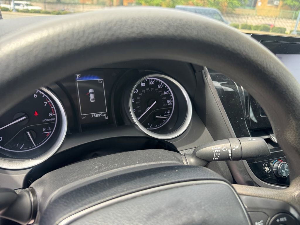 Used 2022 Toyota Camry LE FWD image 25