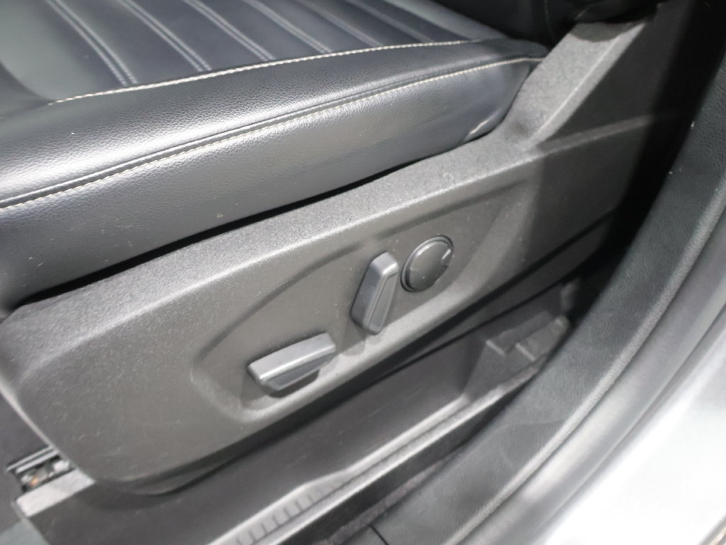 Used 2023 Ford Edge SEL AWD/4WD image 12