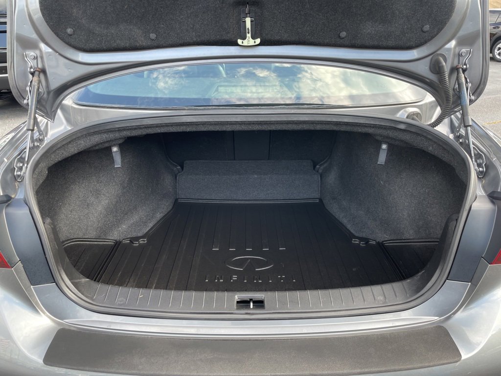 Used 2018 INFINITI Q50 Luxe w/ Essential Package (3.0T Luxe) image 34