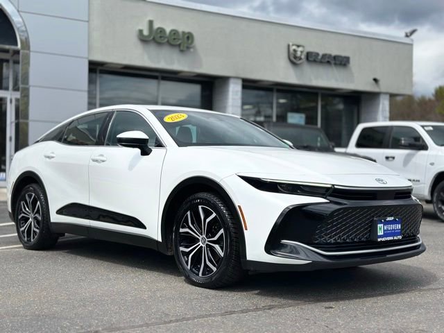 Used 2023 Toyota Crown XLE image 7