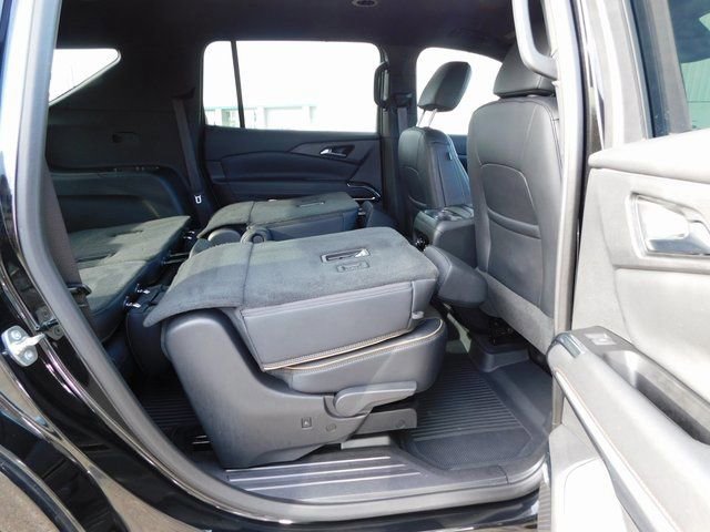 Used 2025 Chevrolet Traverse High Country w/ LPO, Floor Liner Package image 30