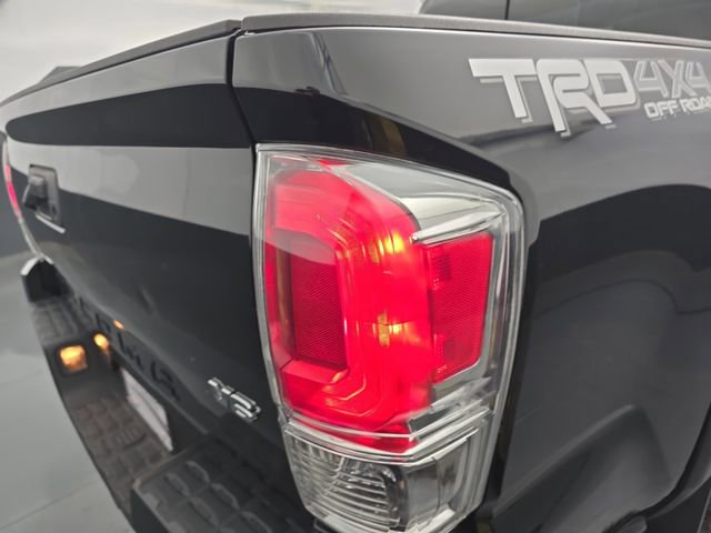 Used 2020 Toyota Tacoma TRD Off-Road image 19
