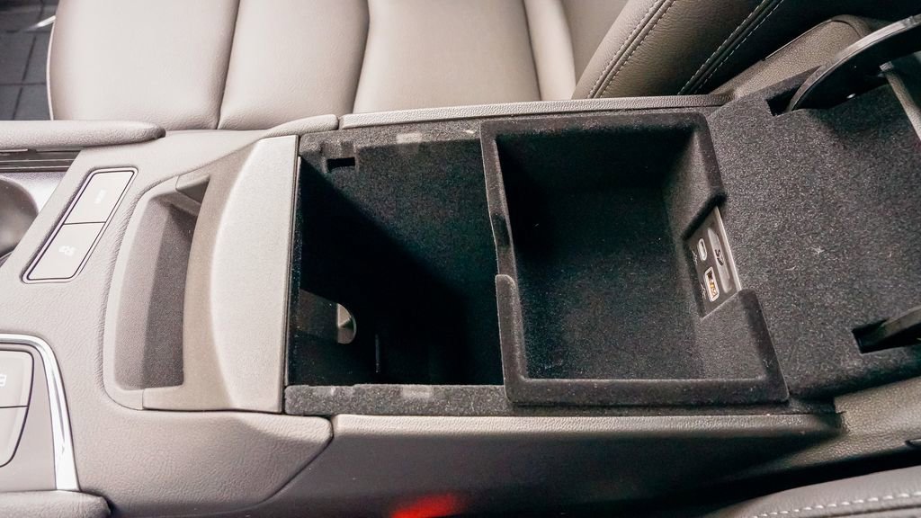 Certified 2025 Cadillac XT6 Luxury image 30