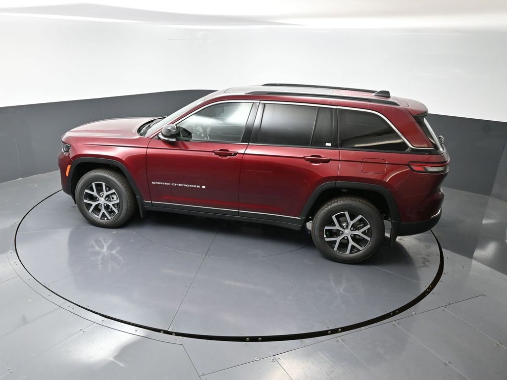 New 2025 Jeep Grand Cherokee Limited w/ Trailer Tow Package image 45