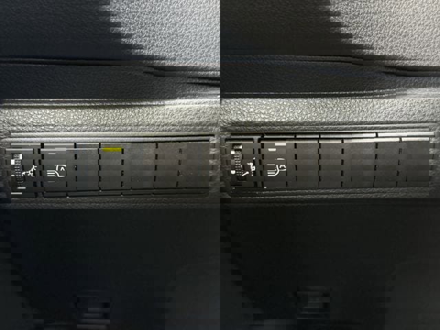 Certified 2024 Toyota Corolla LE FWD image 21