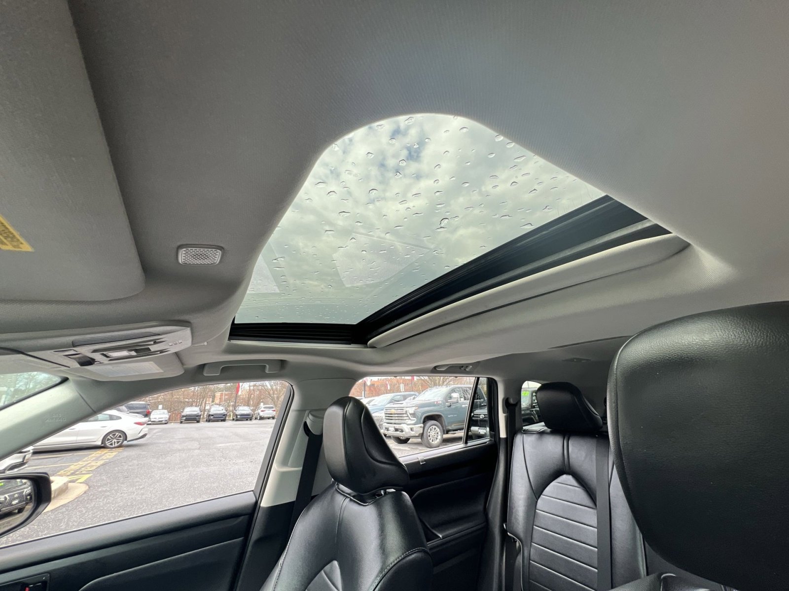 Used 2023 Toyota Highlander XLE image 23