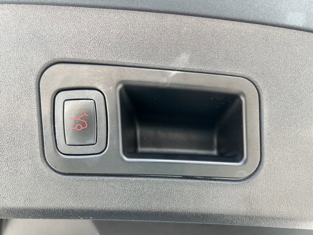 Used 2013 Tesla Model S Performance image 44