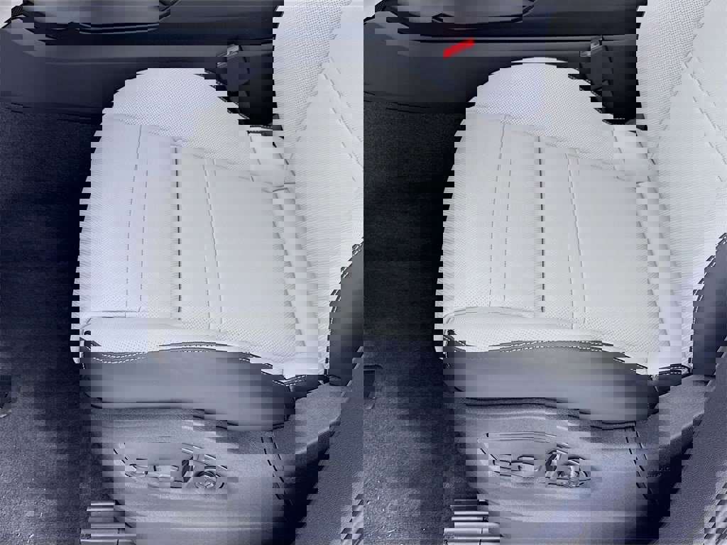 New 2026 Porsche Cayenne image 13