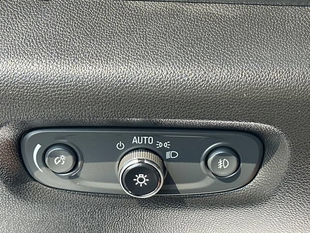 Certified 2020 Chevrolet Traverse Premier w/ Redline Edition AWD/4WD image 17