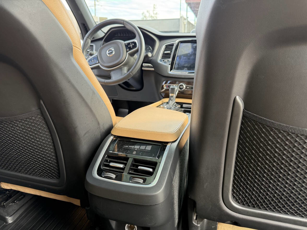 Used 2018 Volvo XC90 T6 Momentum w/ Convenience Package image 19