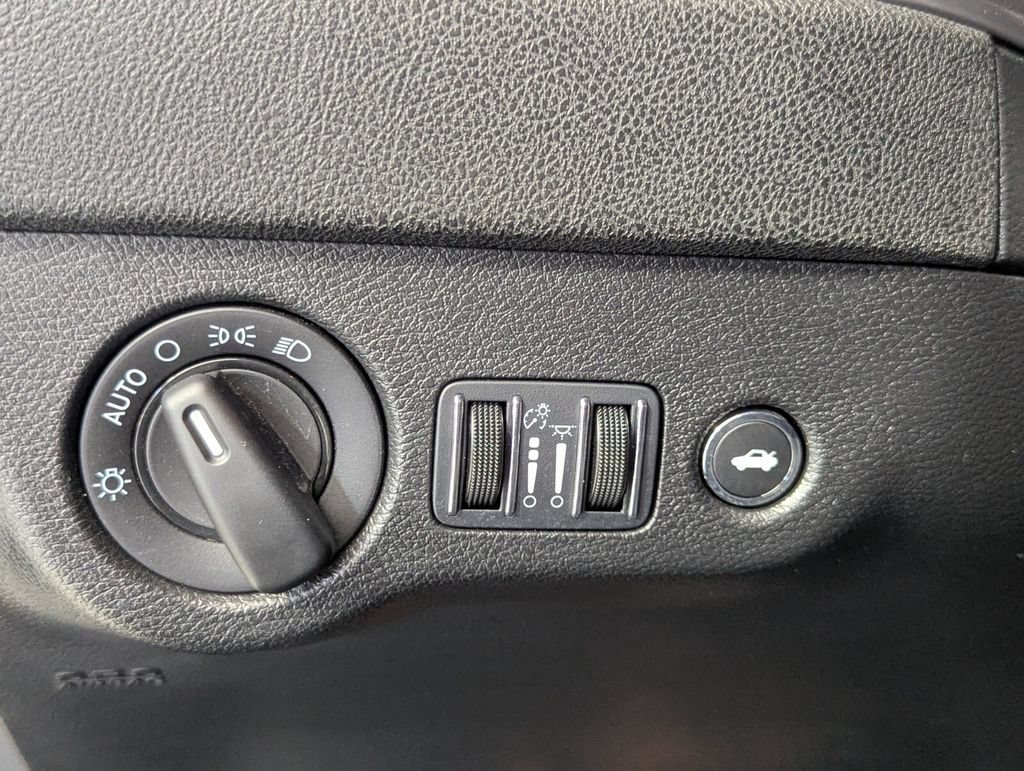 Used 2023 Dodge Charger R/T RWD image 14