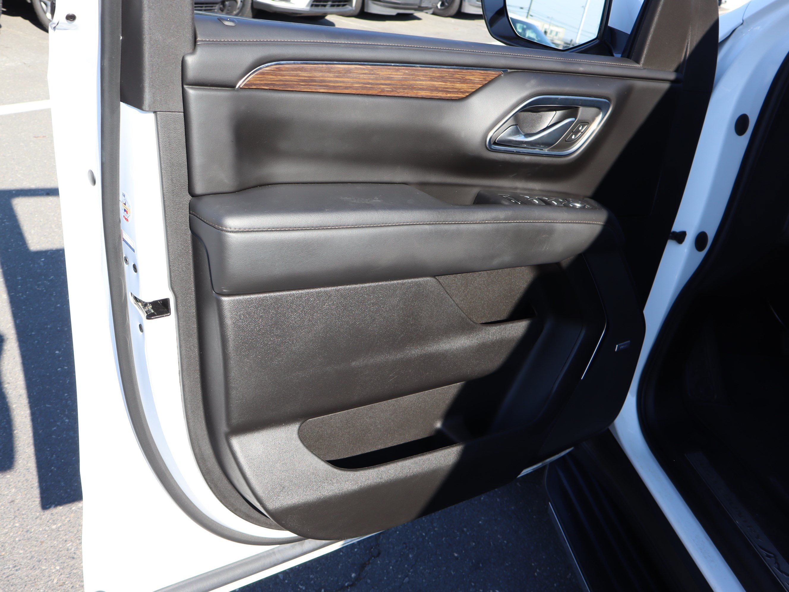 Used 2023 Chevrolet Tahoe High Country AWD/4WD image 18