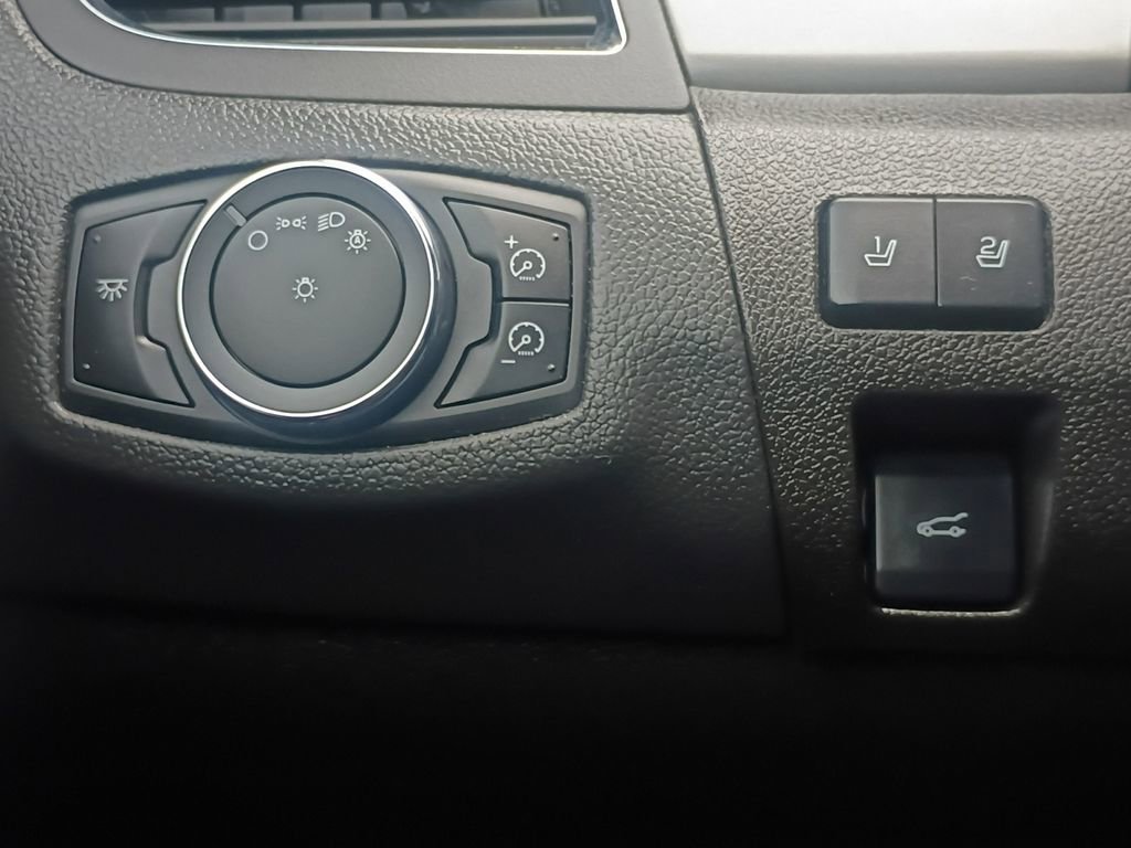 Used 2013 Ford Edge Sport w/ Driver Entry Pkg image 12