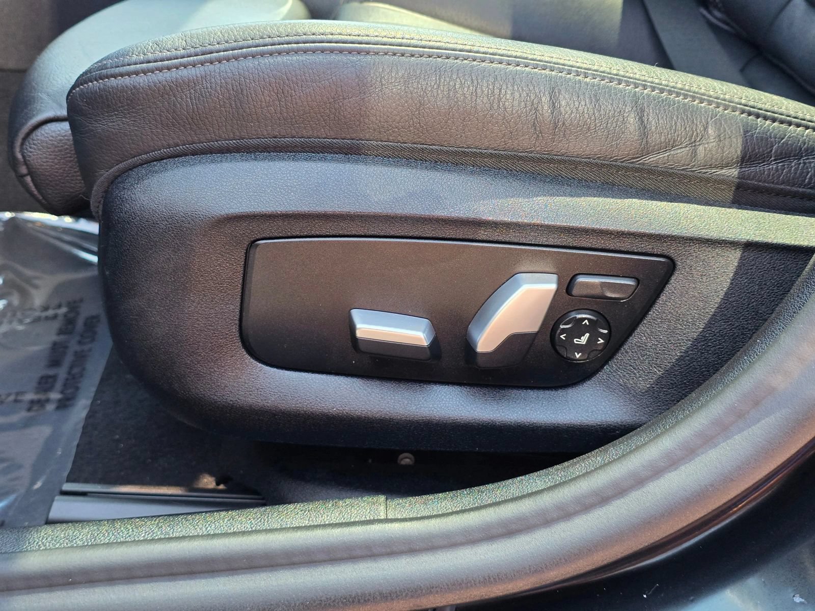 Used 2021 BMW 530i xDrive AWD/4WD image 25