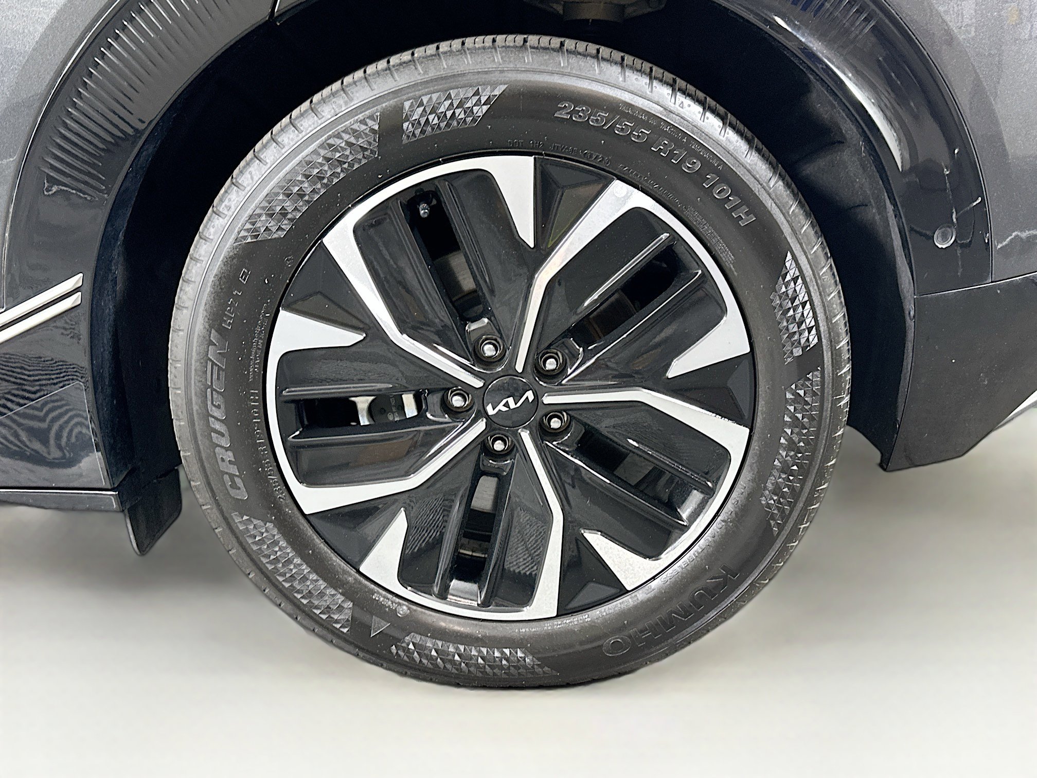 Used 2024 Kia EV6 Wind w/ Wind Technology Package RWD image 11