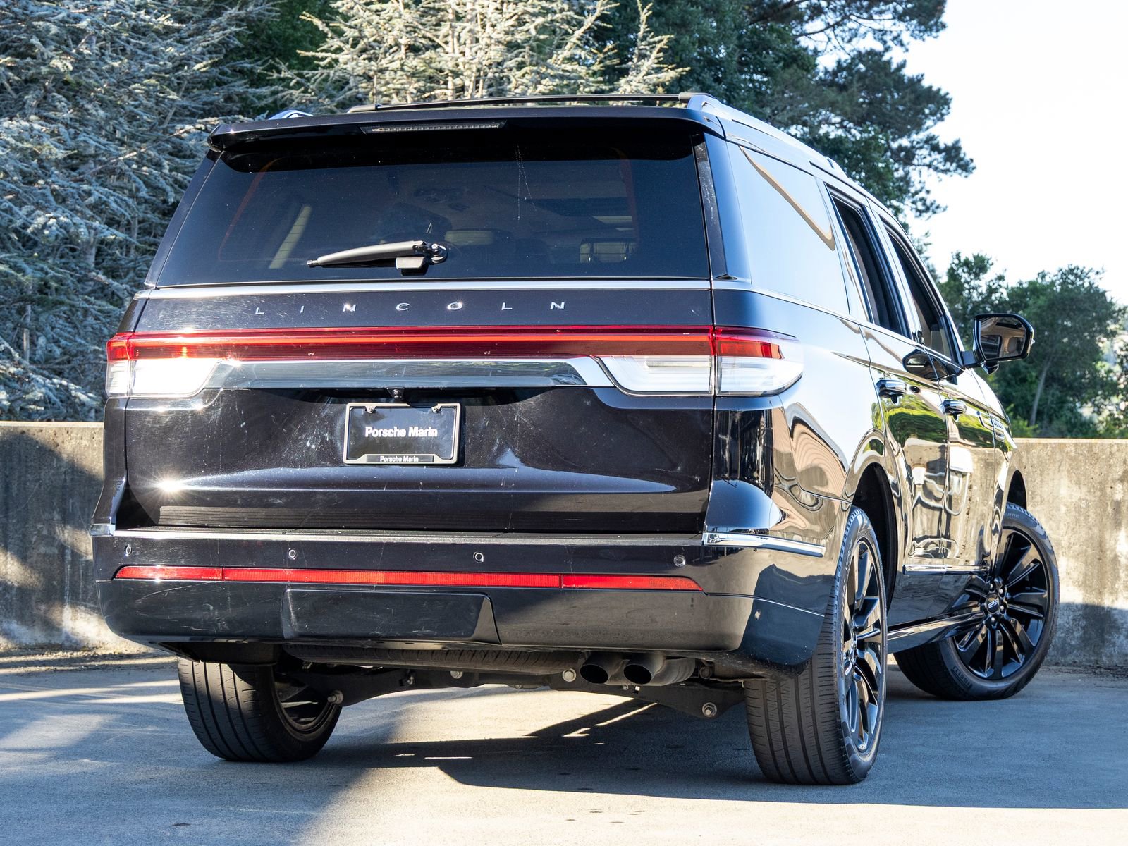 Used 2023 Lincoln Navigator Reserve image 11