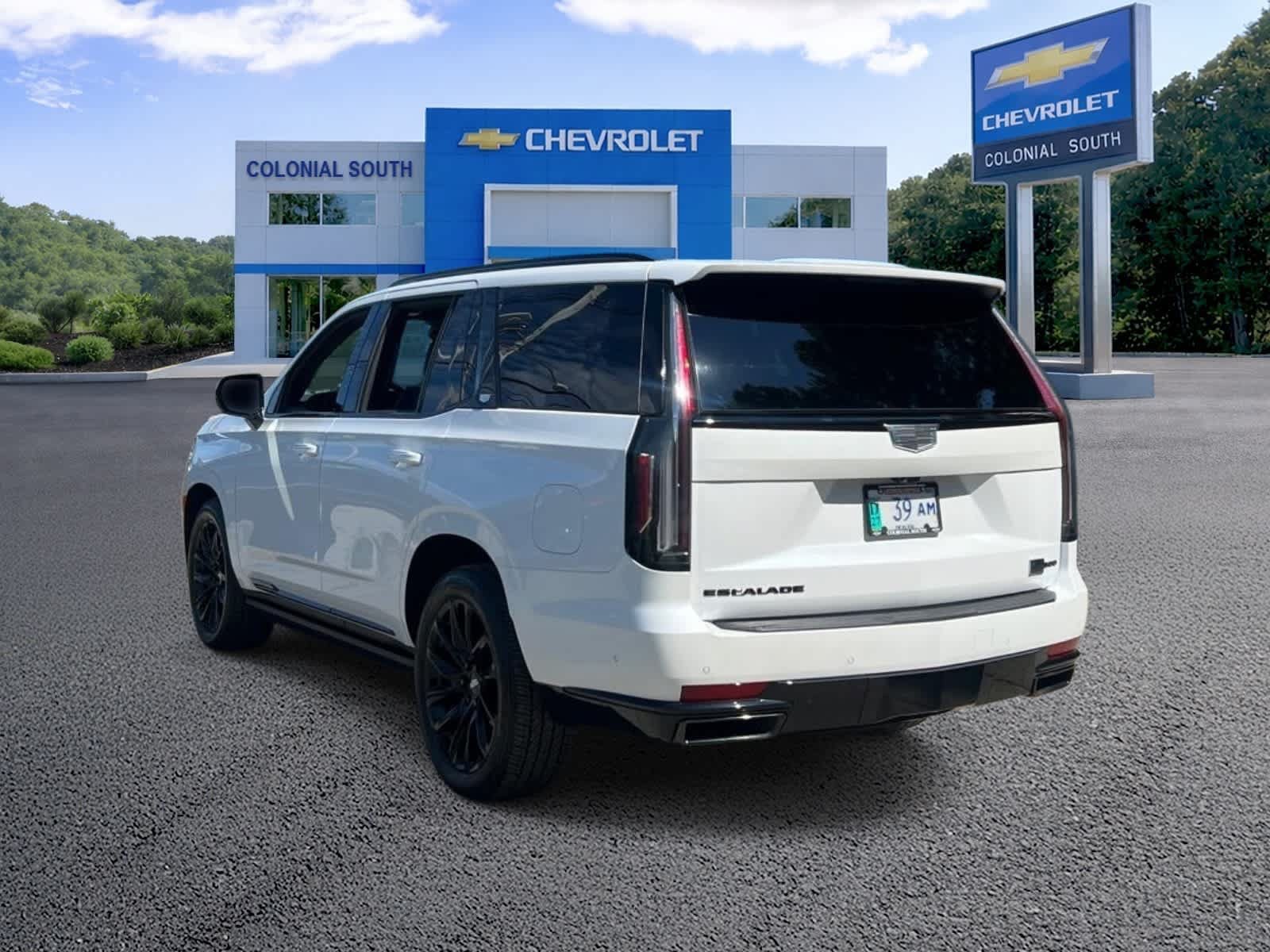 Used 2024 Cadillac Escalade Sport Platinum w/ LPO, ONYX Package AWD/4WD image 4
