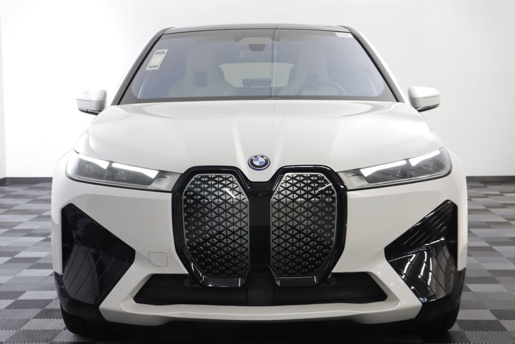 Used 2024 BMW iX xDrive50 w/ Premium Package AWD/4WD image 24
