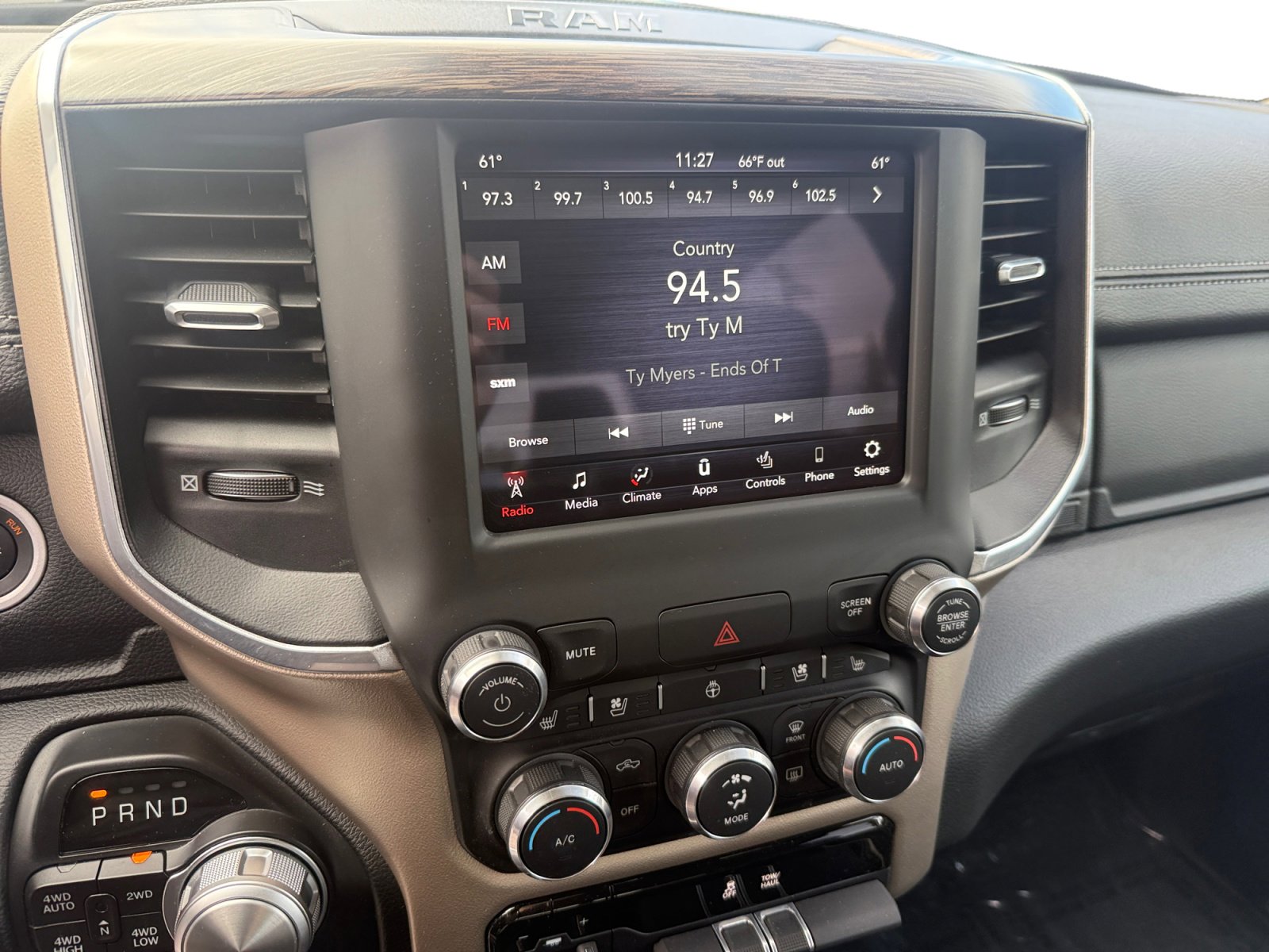 Used 2020 RAM 1500 Laramie w/ Off Road Group image 12