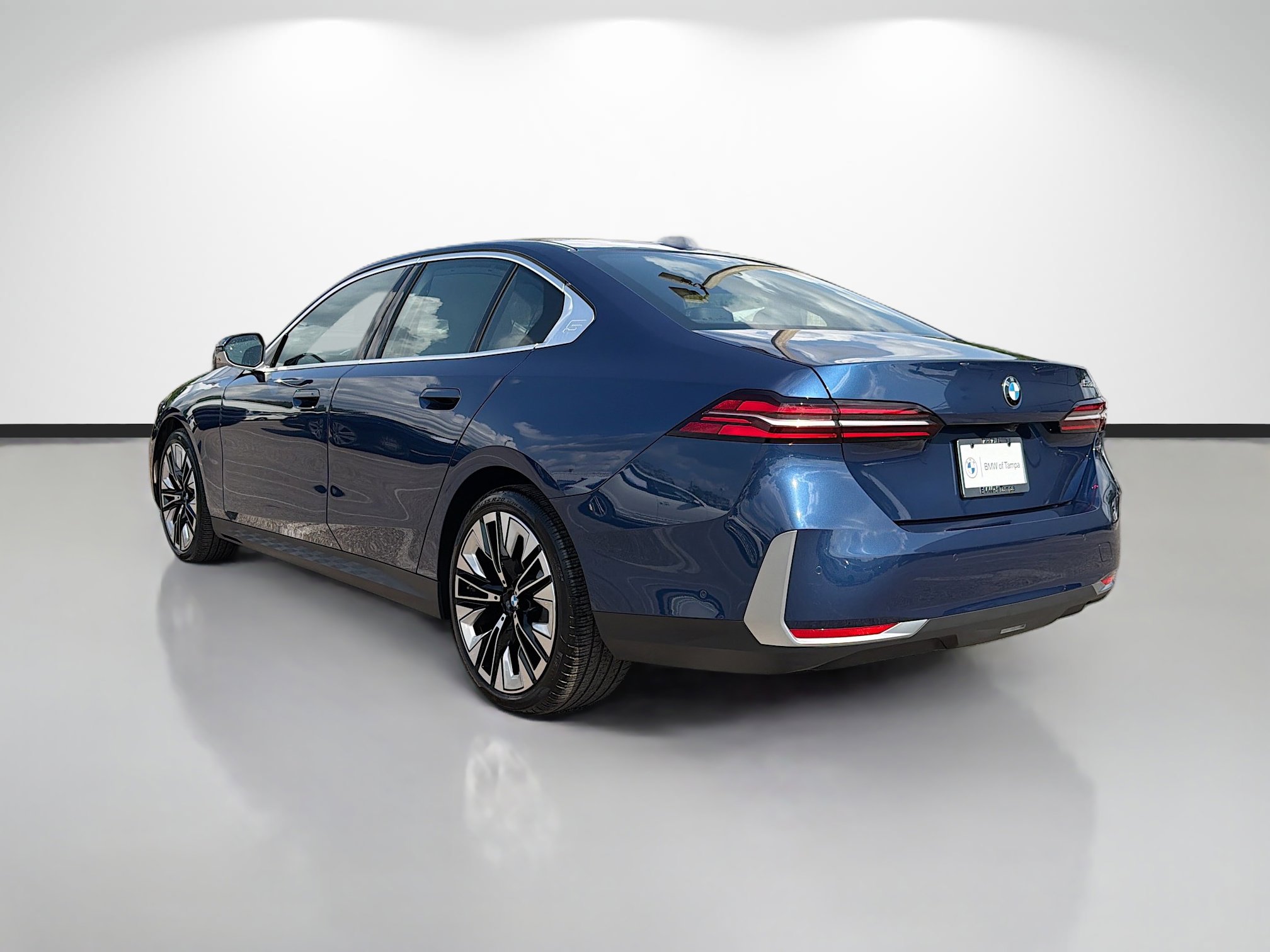 Used 2026 BMW 530i image 5